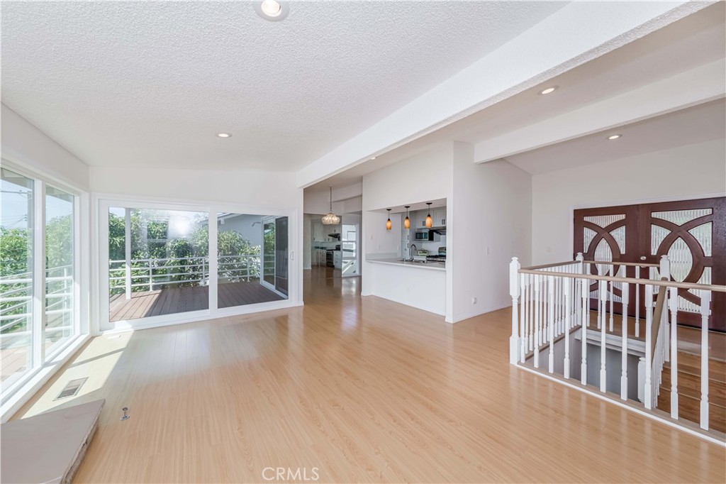 1929 Cumbre Drive
