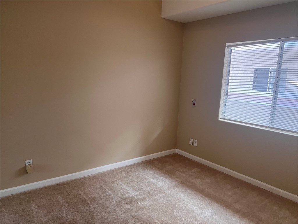 Photo 12 of 19 of 303 N Nicholson Avenue 210 condo