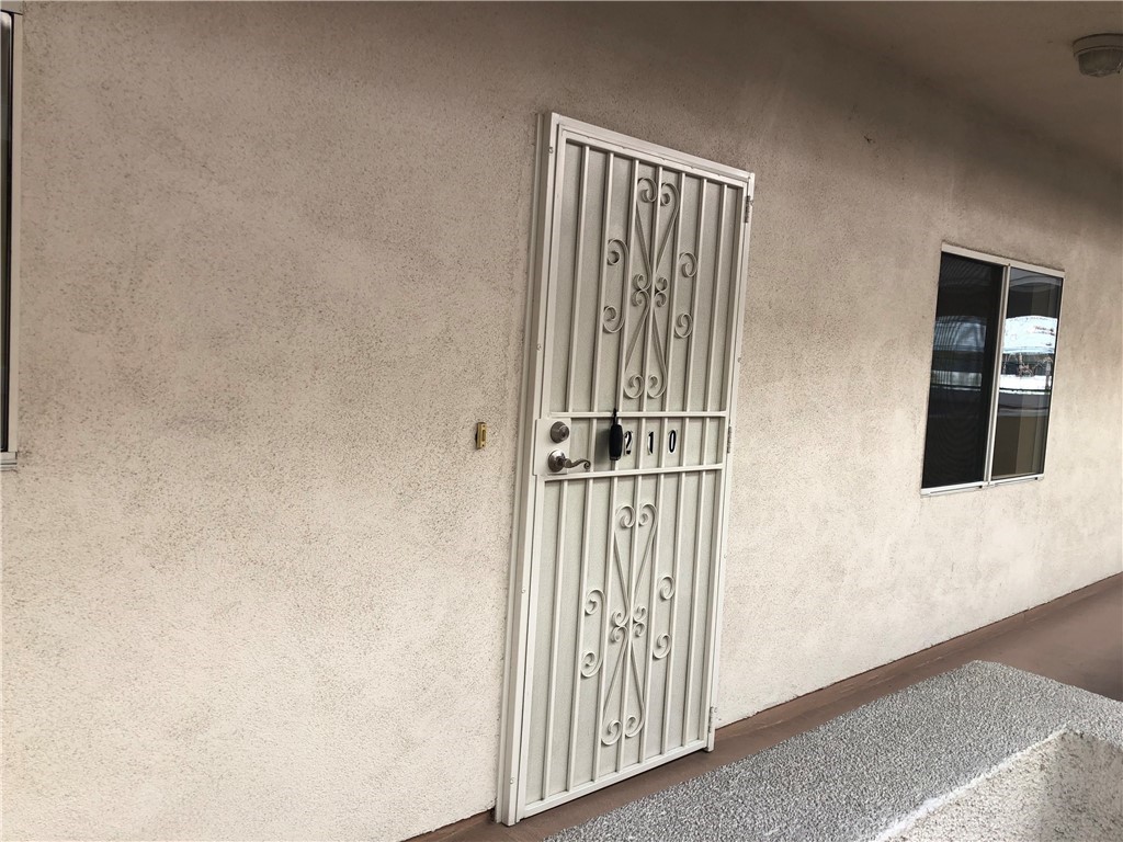 Photo 2 of 19 of 303 N Nicholson Avenue 210 condo