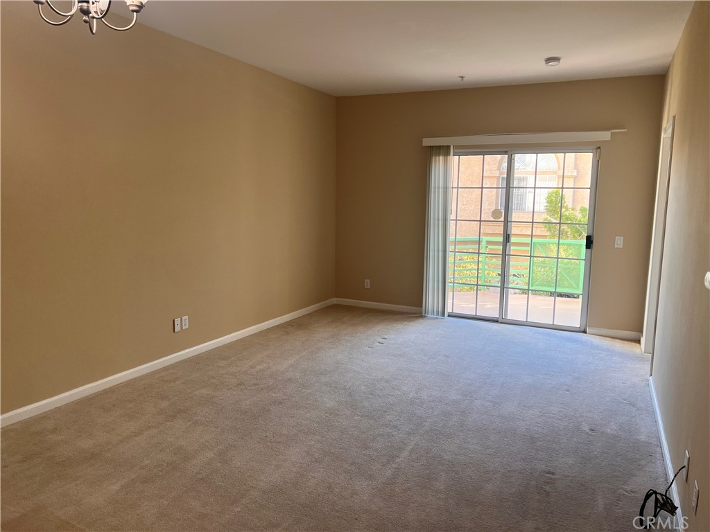 Photo 3 of 19 of 303 N Nicholson Avenue 210 condo