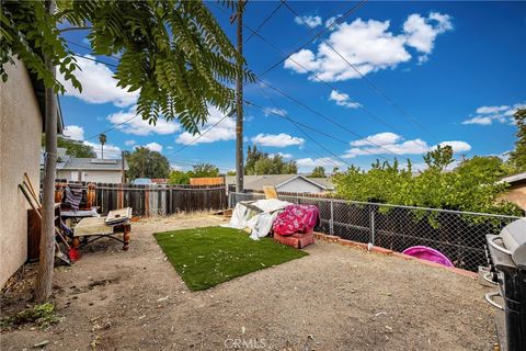 A home in Lake Elsinore