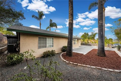 A home in Lake Elsinore