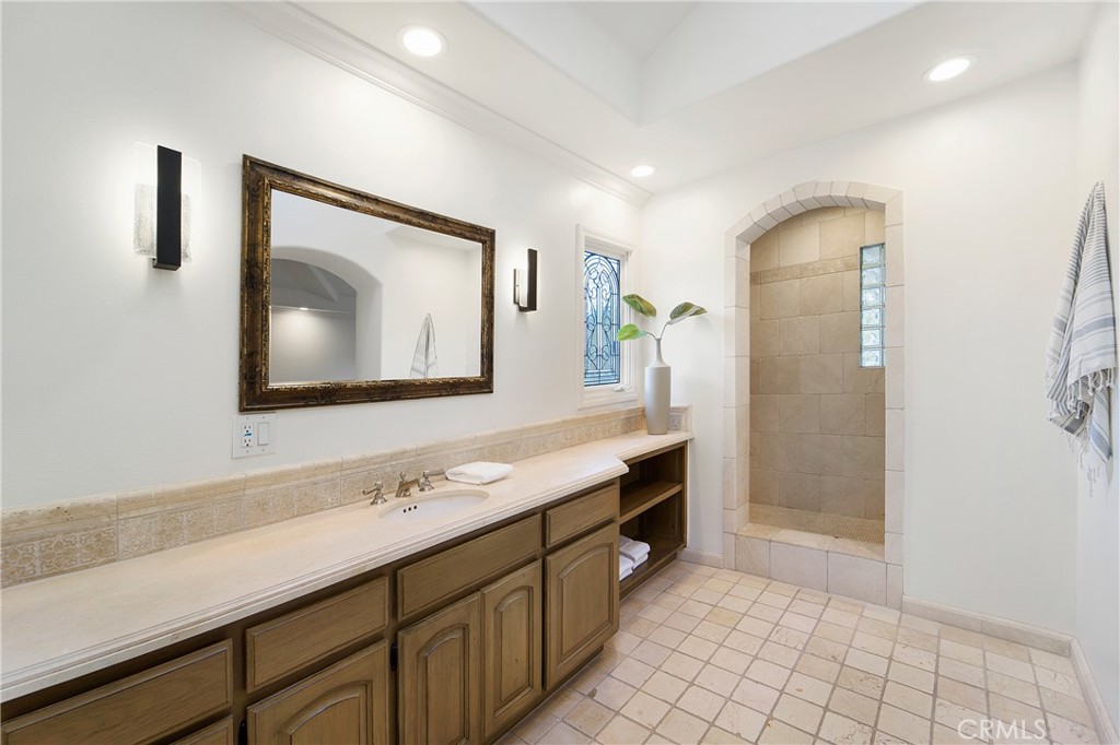 Ritz Cove (RC) - Residential