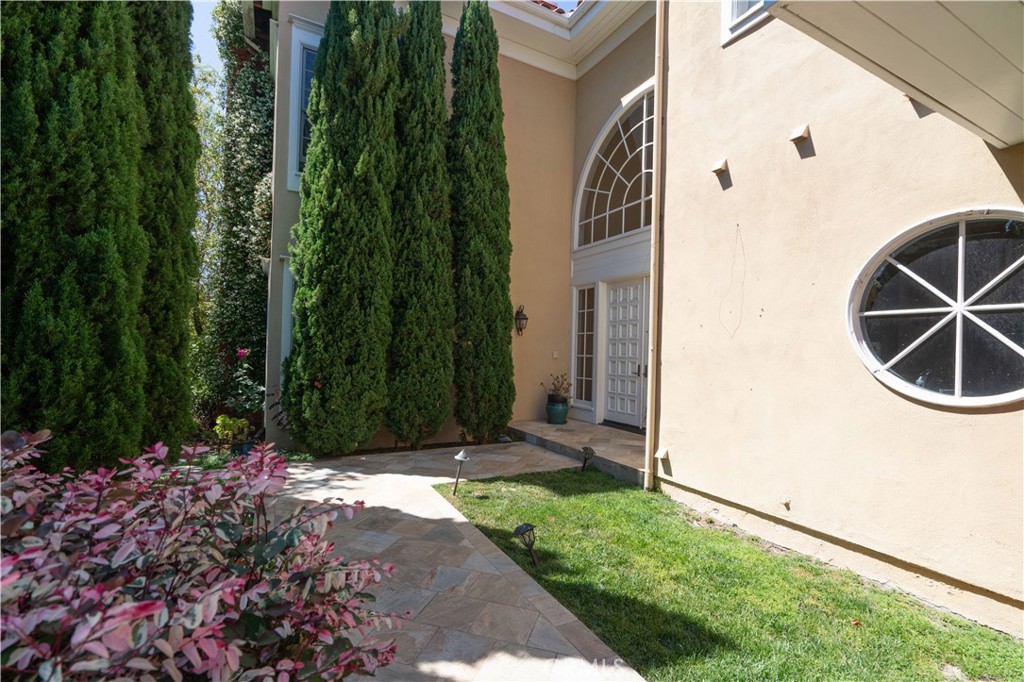 32 Belcourt Drive