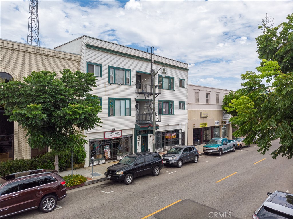 418 W 6th Street