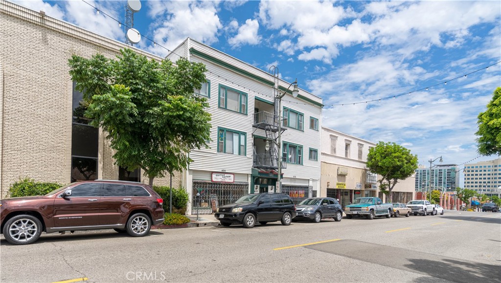 418 W 6th Street
