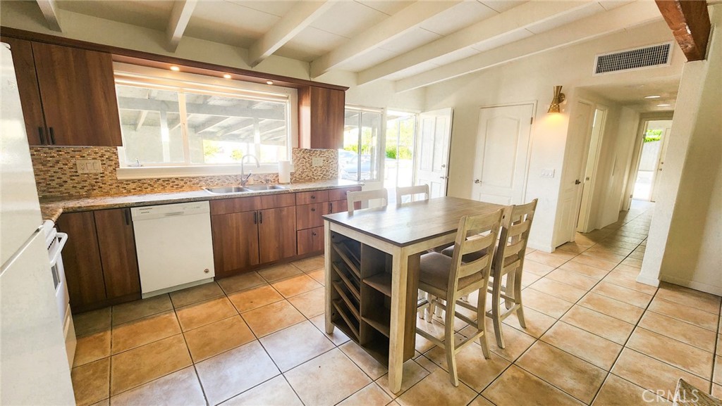 Magnesia Falls Cove (32142) - Residential Lease