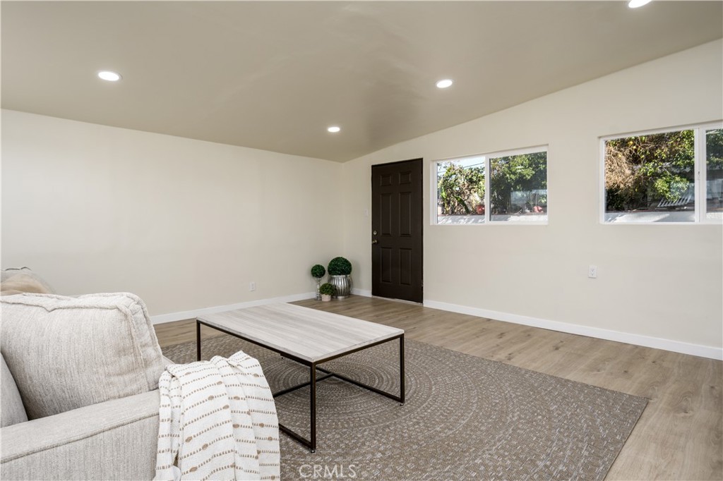 Photo 11 of 19 of 10016 Downey Avenue house