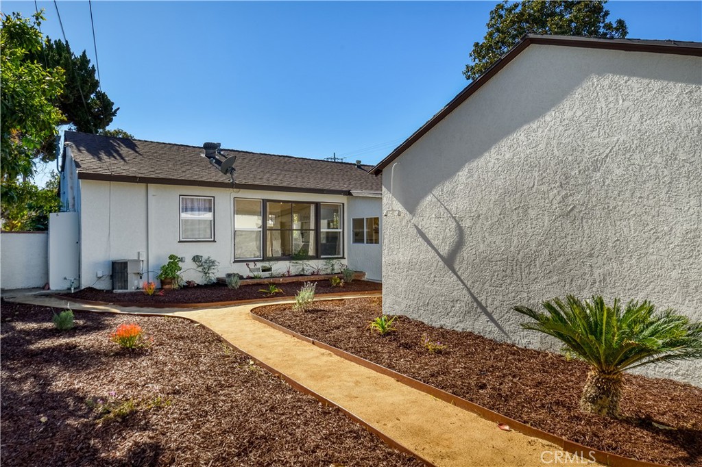 Photo 19 of 19 of 10016 Downey Avenue house