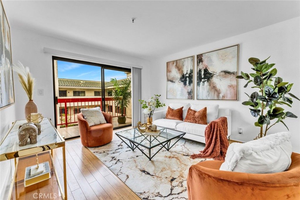 listing image 130727031478349256960