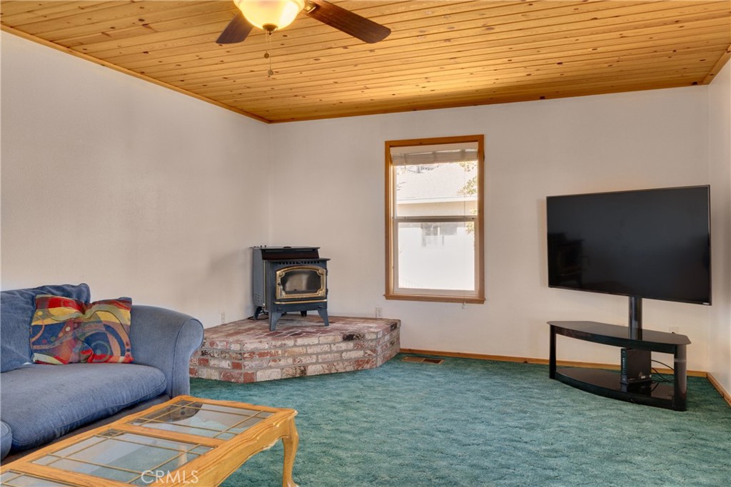 Photo 6 of 18 of 6020 Kanaka Avenue house