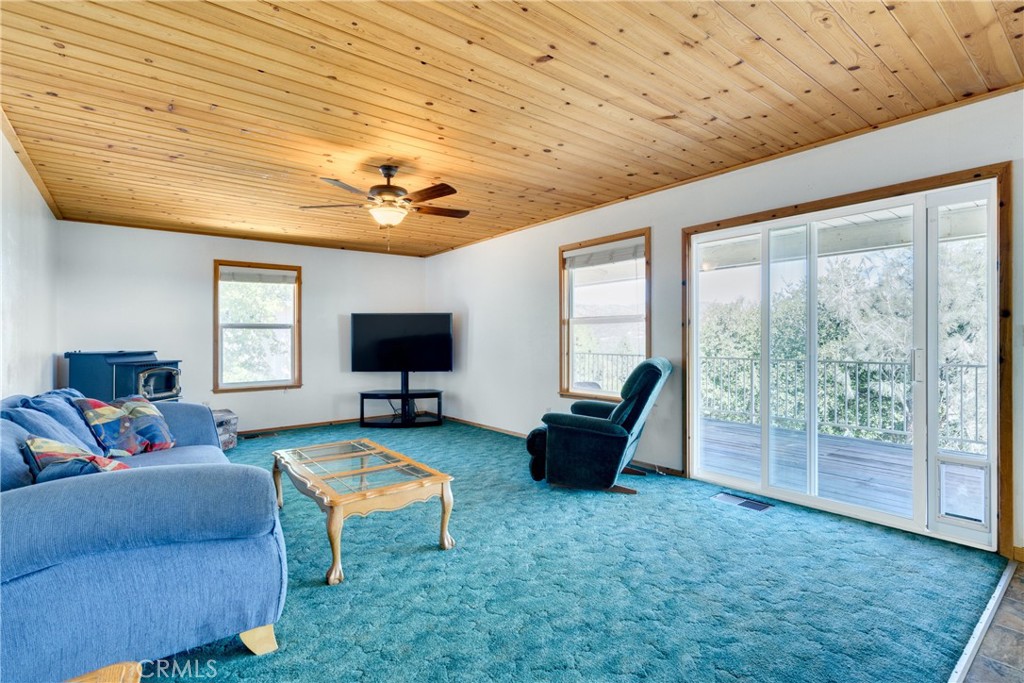 Photo 3 of 18 of 6020 Kanaka Avenue house