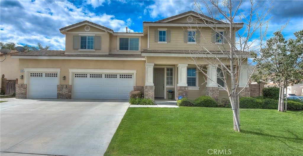listing image 130723375540125137980
