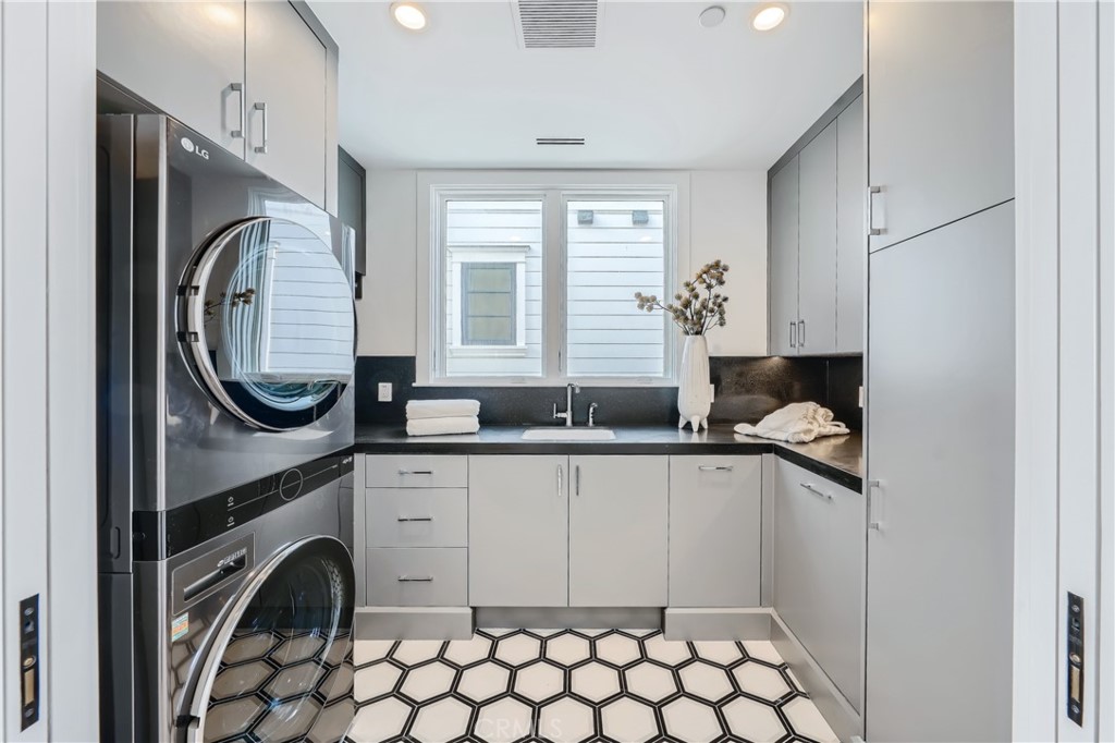 Sunset Beach (SUNB) - Residential