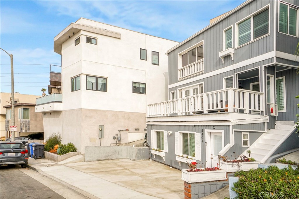 4404 Highland Avenue