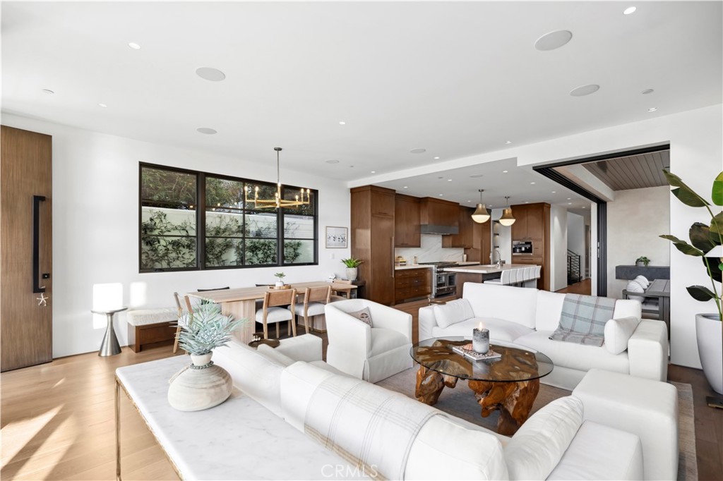 Corona del Mar South of PCH (CDMS) - Residential