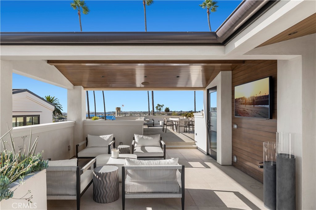 Corona del Mar South of PCH (CDMS) - Residential