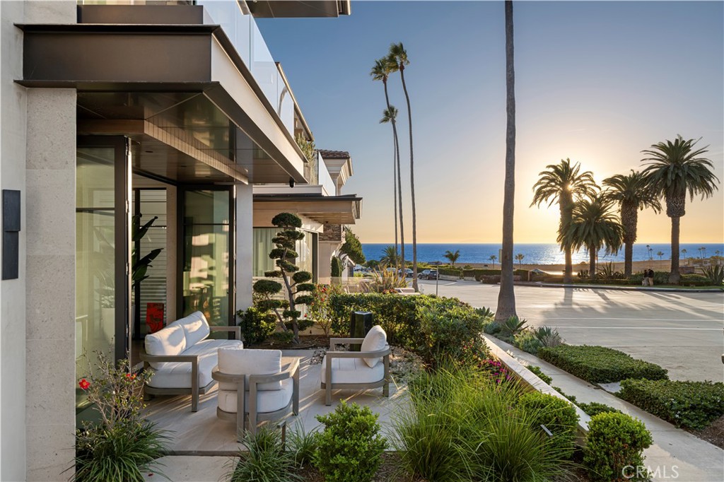 Corona del Mar South of PCH (CDMS) - Residential