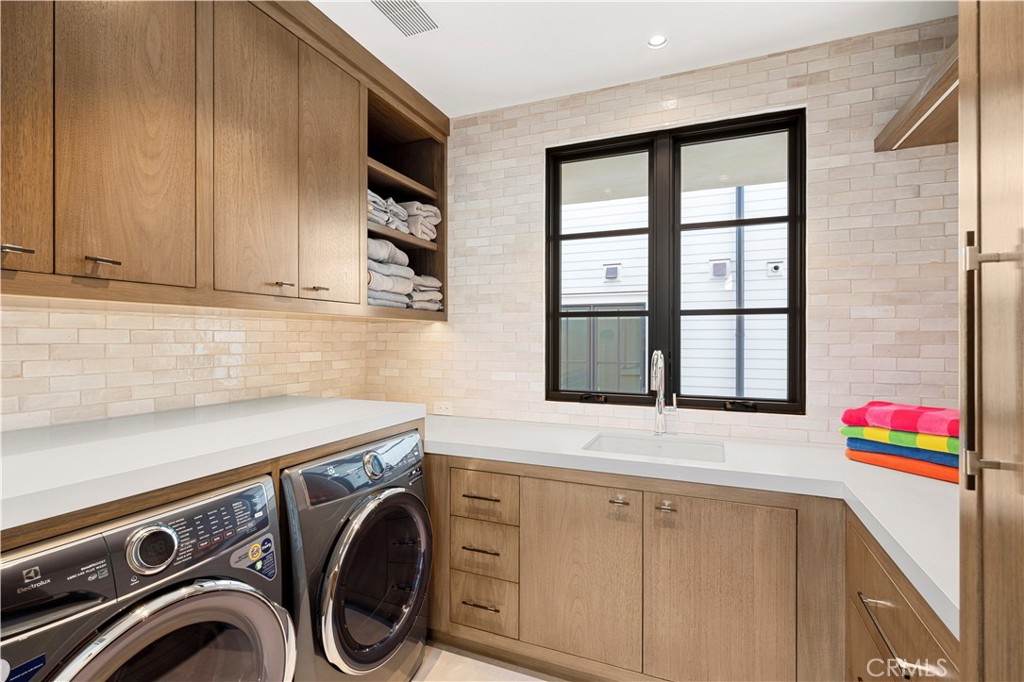 Corona del Mar South of PCH (CDMS) - Residential