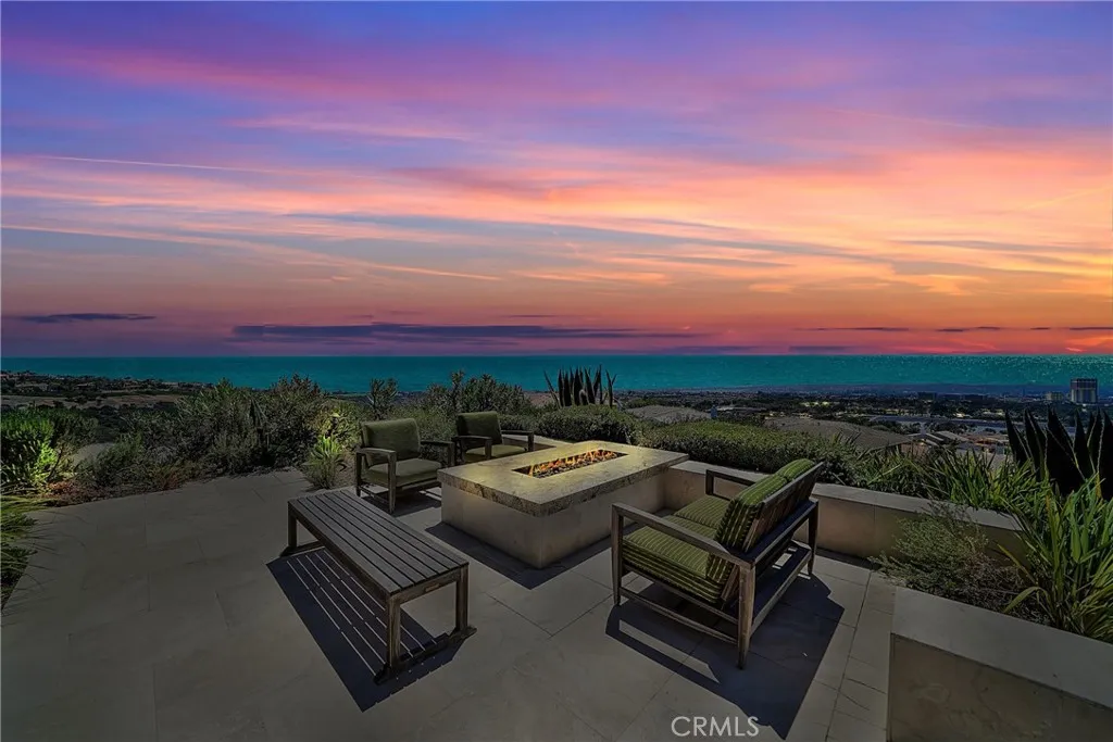 Corona del Mar, California 92625, United States, 5 Bedrooms Bedrooms, ,6 BathroomsBathrooms,Residential,Active,13915