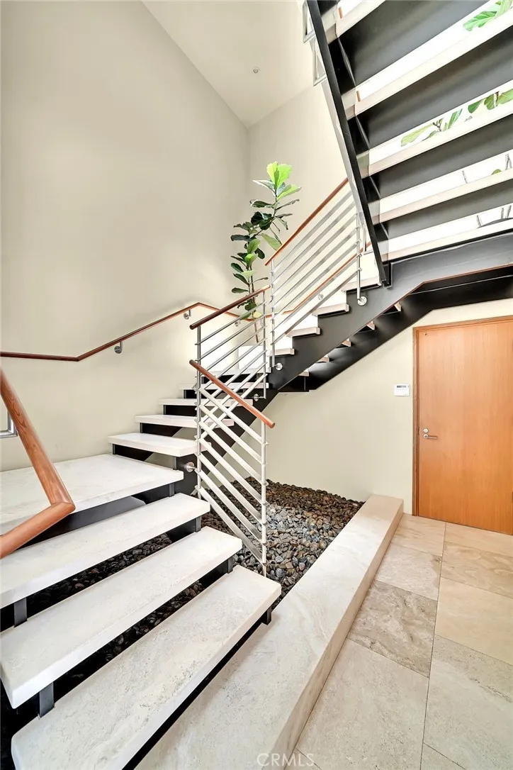 Corona del Mar, California 92625, United States, 5 Bedrooms Bedrooms, ,6 BathroomsBathrooms,Residential,Active,13915