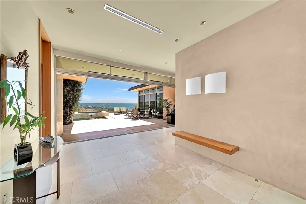Corona del Mar, California 92625, United States, 5 Bedrooms Bedrooms, ,6 BathroomsBathrooms,Residential,Active,13915