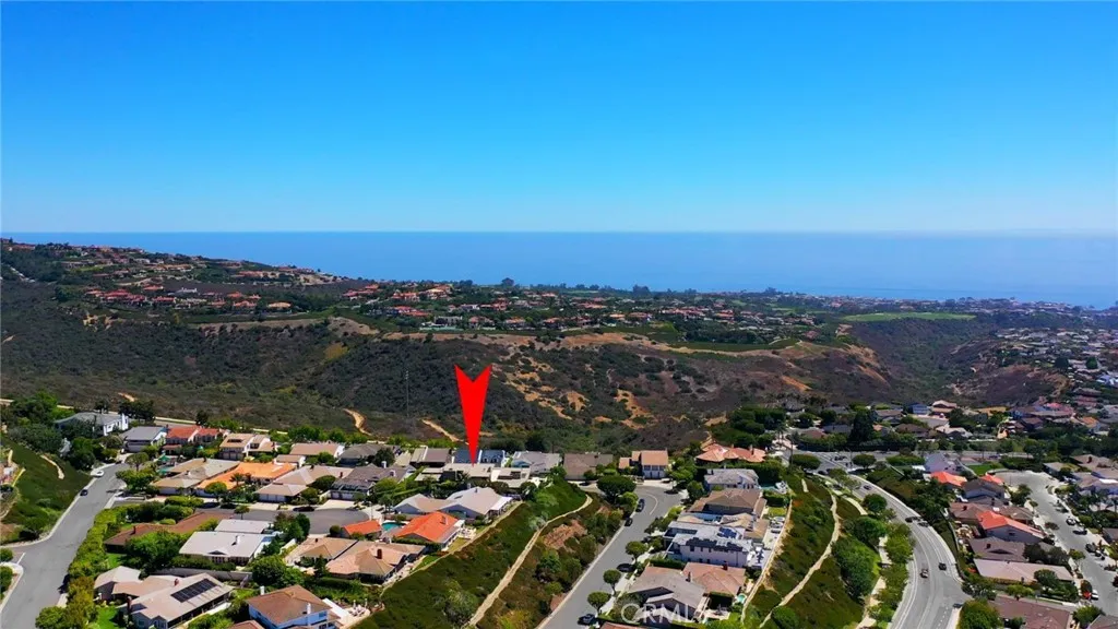 Corona del Mar, California 92625, United States, 5 Bedrooms Bedrooms, ,6 BathroomsBathrooms,Residential,Active,13915