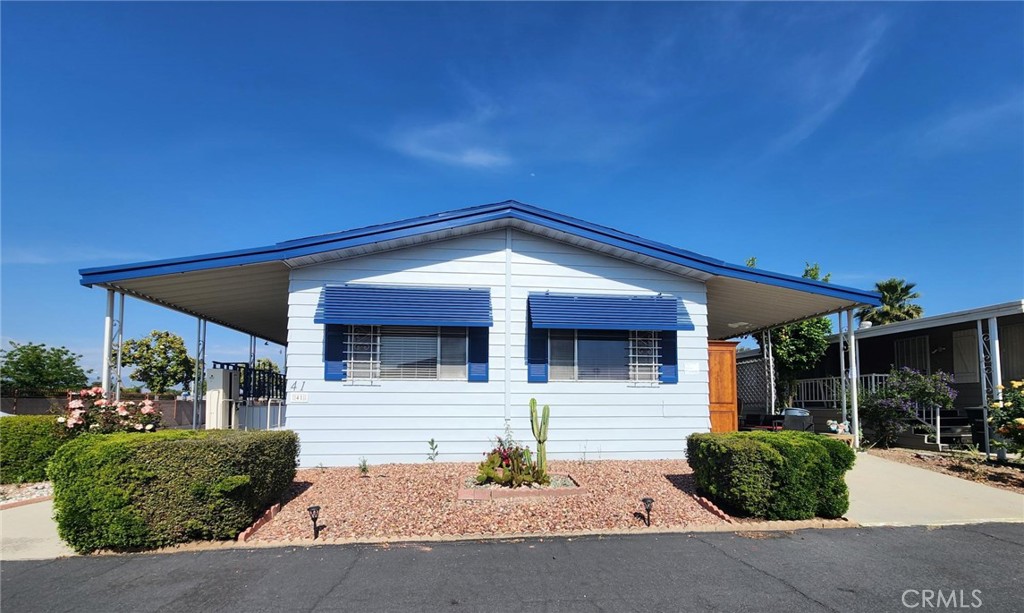 View Hemet, CA 92543 mobile home