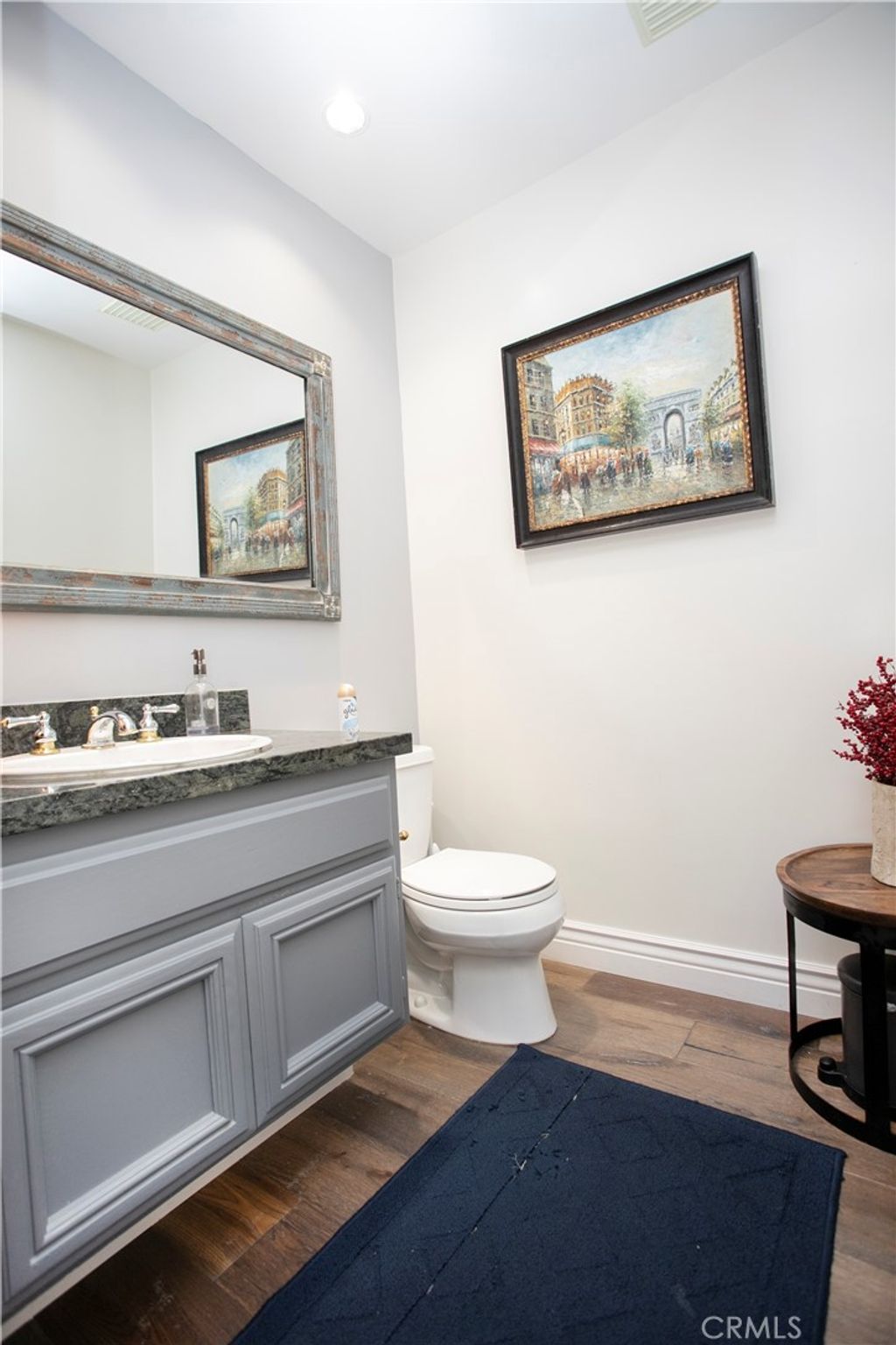 listing image 1307563738335