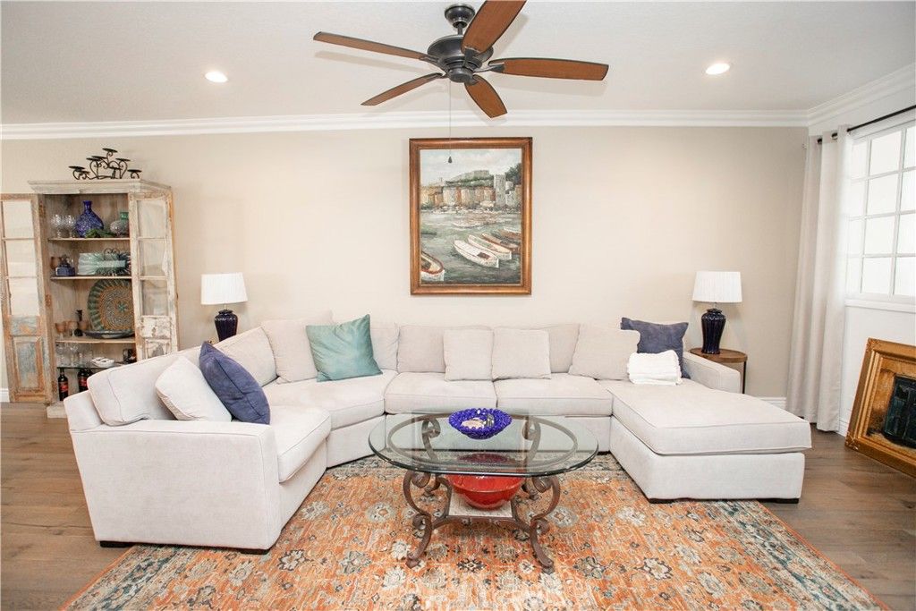 listing image 13073938669697