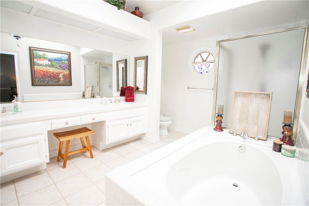 listing image 13072039418049