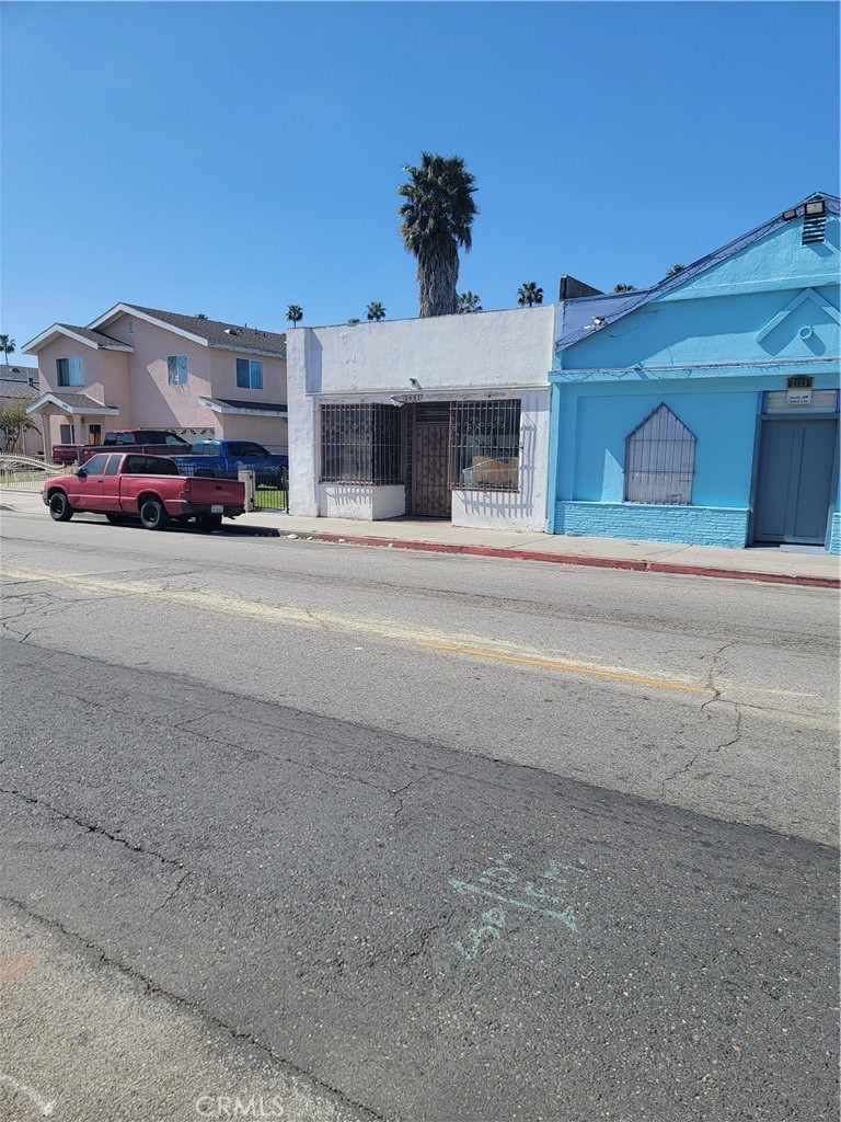 2051 Orange Avenue