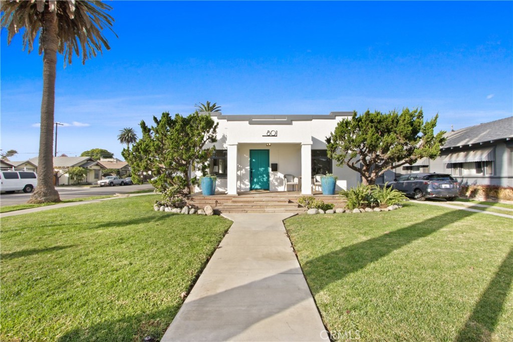 801 Molino Avenue