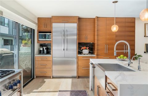 A home in Lomita