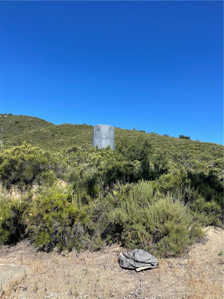 12 Black Canyon Road