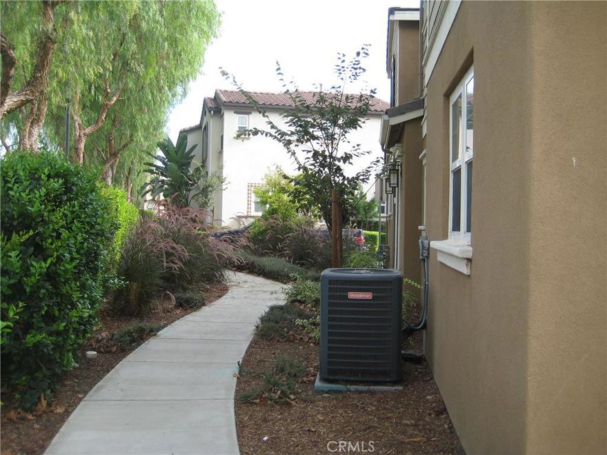 Beautiful and spacious home in a great community. Main living area is all in 2nd floor. Entry way is thru 1st level. 2 car attached garage, large balcony, and open floor plan. Community features pool, community center with fitness center, business center, movie theater, and award winning schools. Walking distance to  library, parks, playgrounds, and schools.