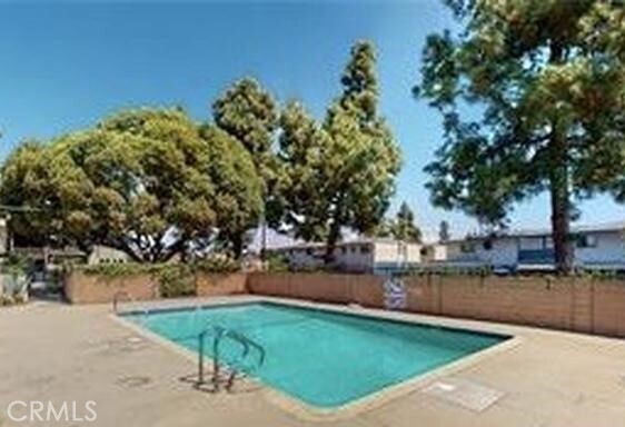 1851 W Glenoaks Avenue C