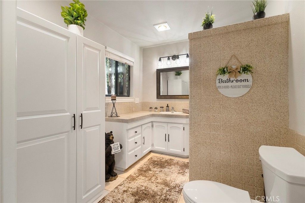 listing image 130726102750318023660