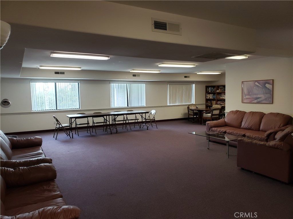 listing image 130723723689888256758