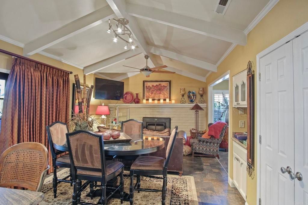 listing image 130723068099139861857