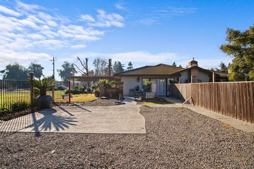 listing image 130722665881086520149