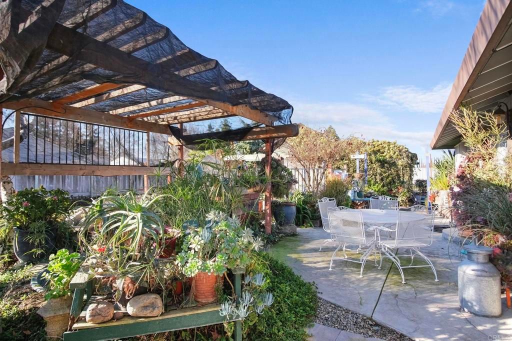 listing image 130727714939309860646
