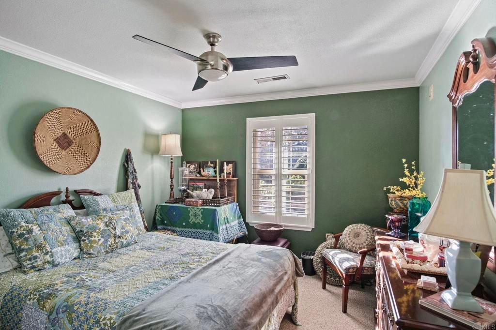 listing image 130723126604011795783
