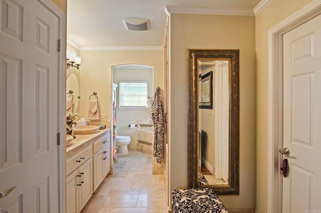 listing image 130723135806603812968
