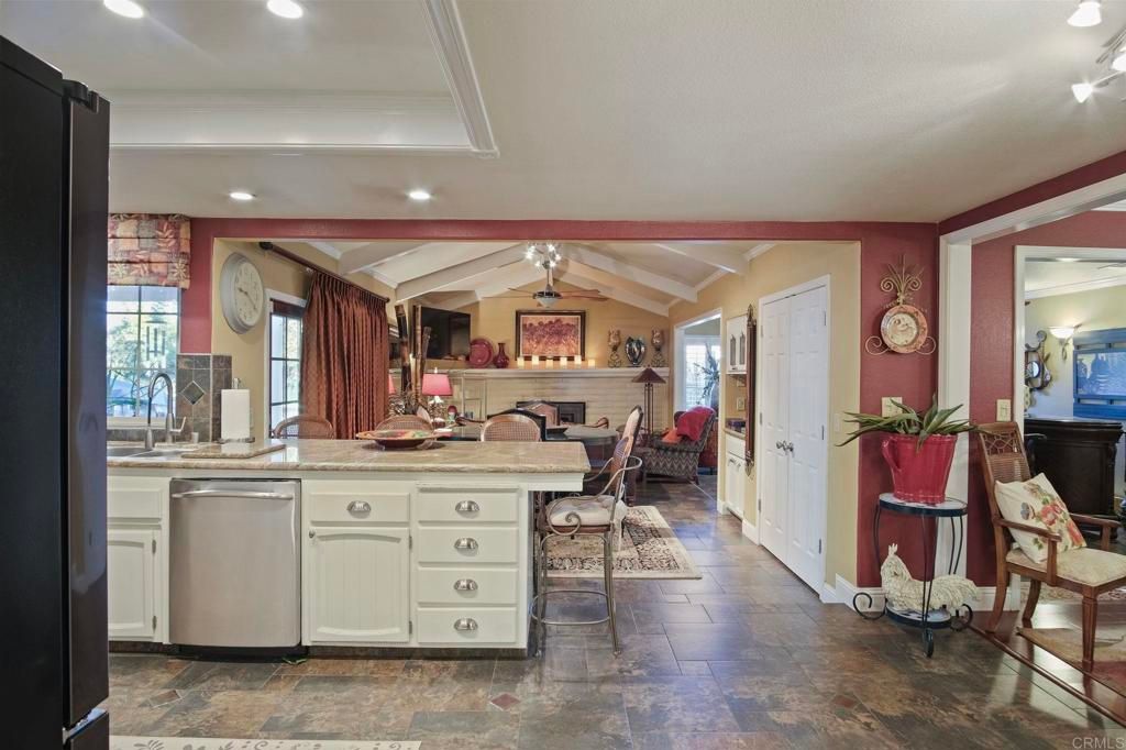 listing image 130727703694520405774