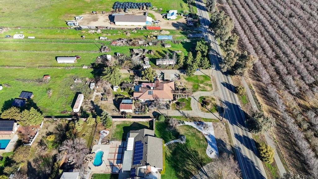 listing image 130729527259949742325