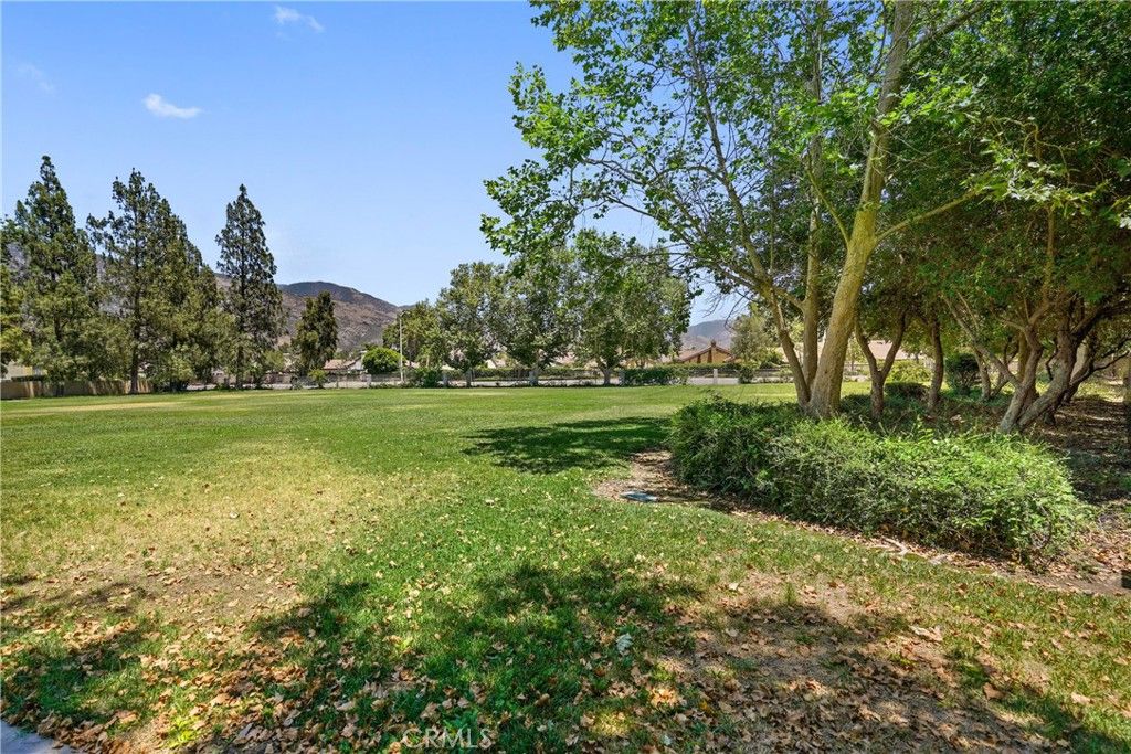 listing image 130723562970891866005