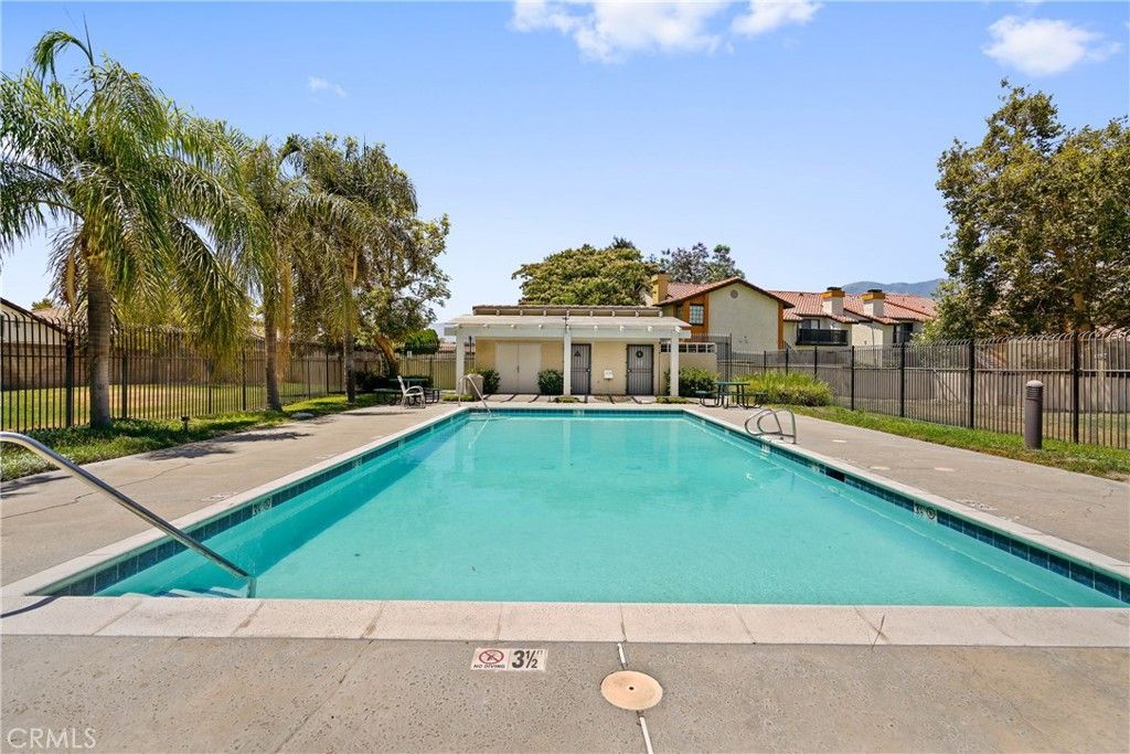 listing image 130720517551474615071
