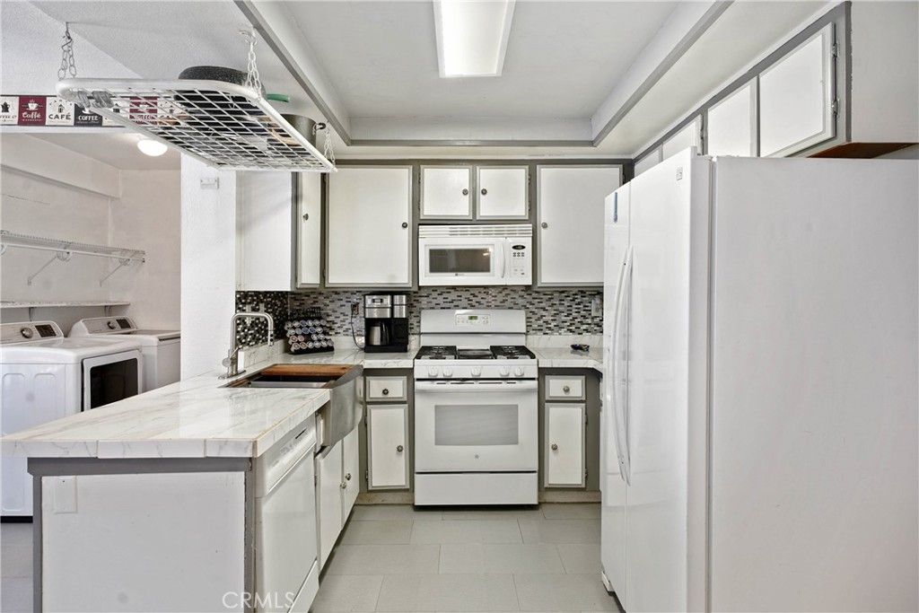 listing image 130727550374634588790