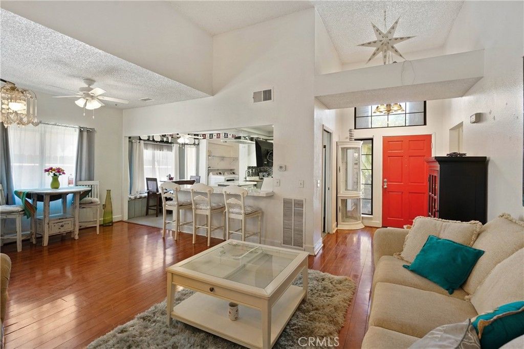 listing image 130724951311845067248